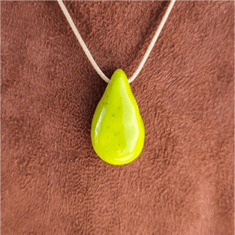 Colar aromático de cerâmica Cerrado Terra Flor