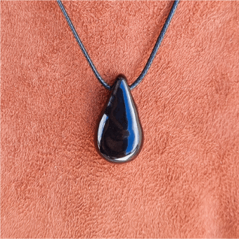 Colar aromático de cerâmica Meteorito Terra Flor