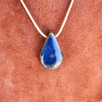 Colar aromático de cerâmica Índigo Gota Terra Flor